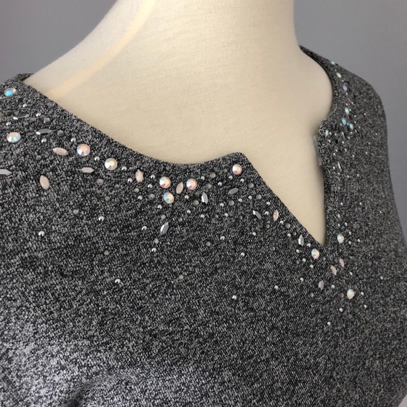 Light Greg Sweater with Sequin Design - Picture 5 of 8